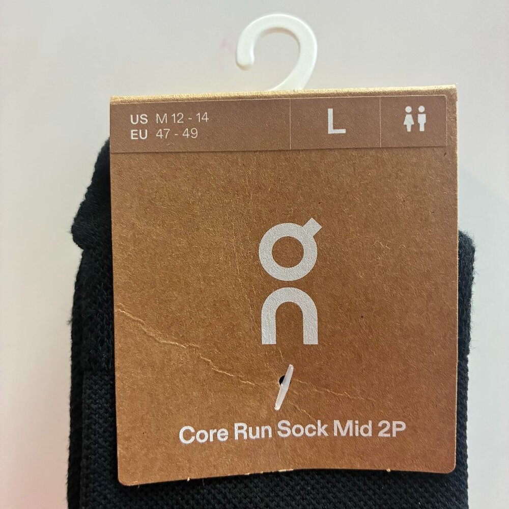 NWT ON Core Run Sock Mid 2 Pair